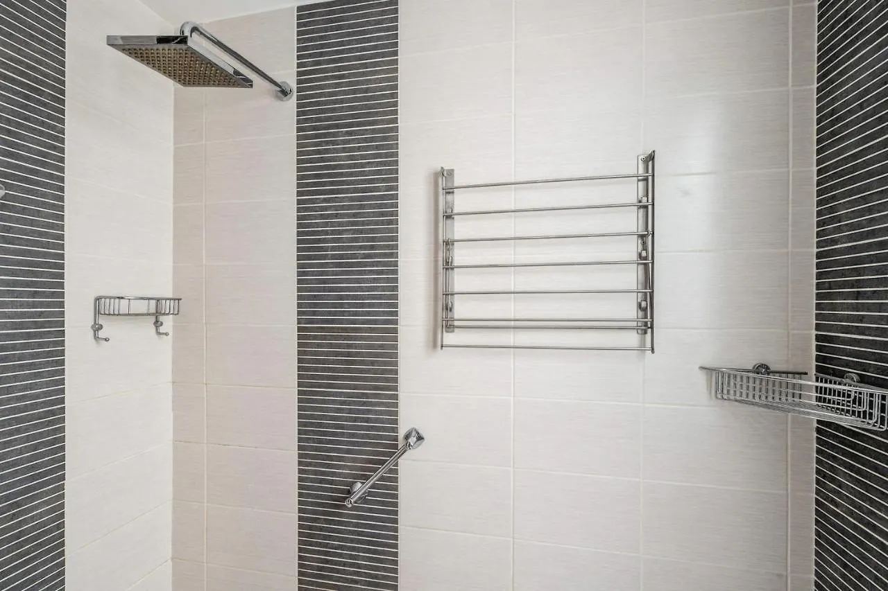 In The Heart Of The 8th Arrondissement - Welkeys Apartment
